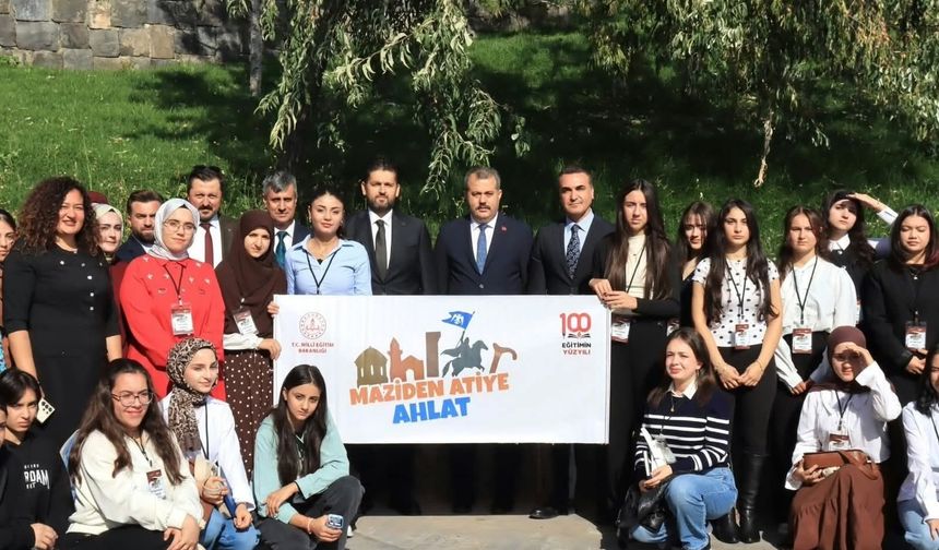 ‘Maziden Atiye Ahlat’ programı başladı