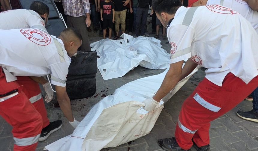 Gazze'de bugün siyonistler biri çocuk 8 kişiyi şehit etti