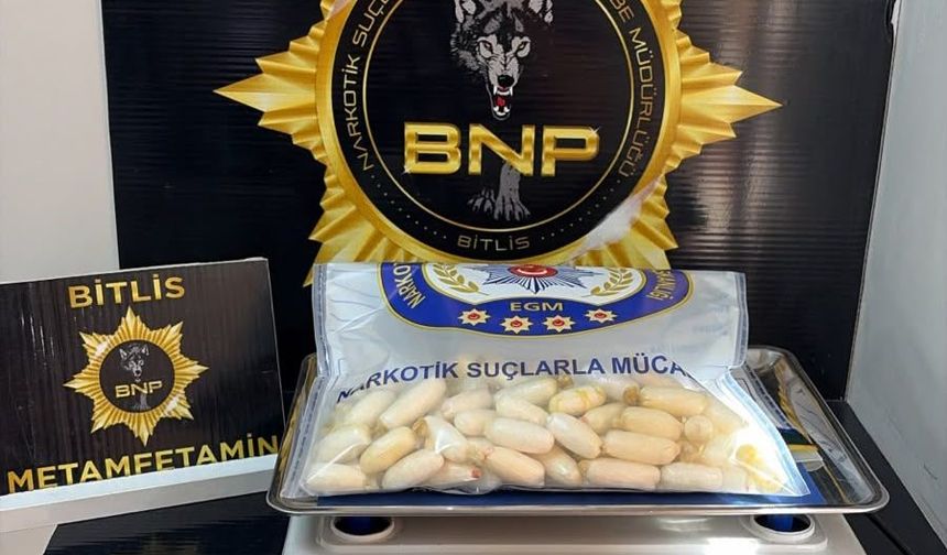 Tatvan’da bir yolcunun mide ve bağırsaklarında 608 gram uyuşturucu ele geçirildi